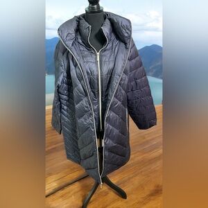 XXL Navy Blue, Michael Kors 3/4 length, packable down fill, hooded jacket
